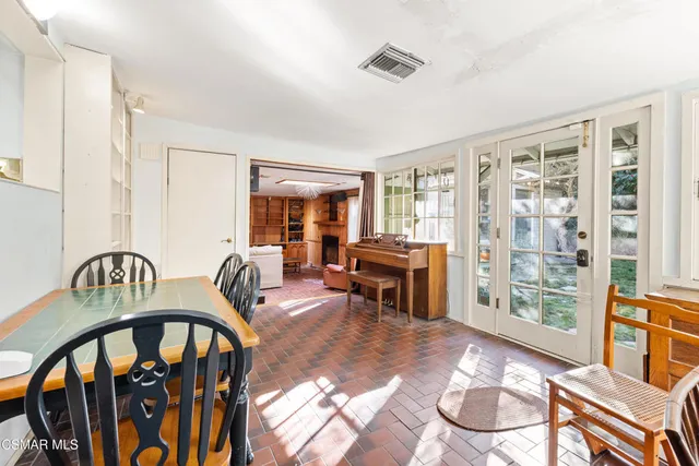 $999,000 | 3035 Malcolm Avenue, Los Angeles, CA 90034