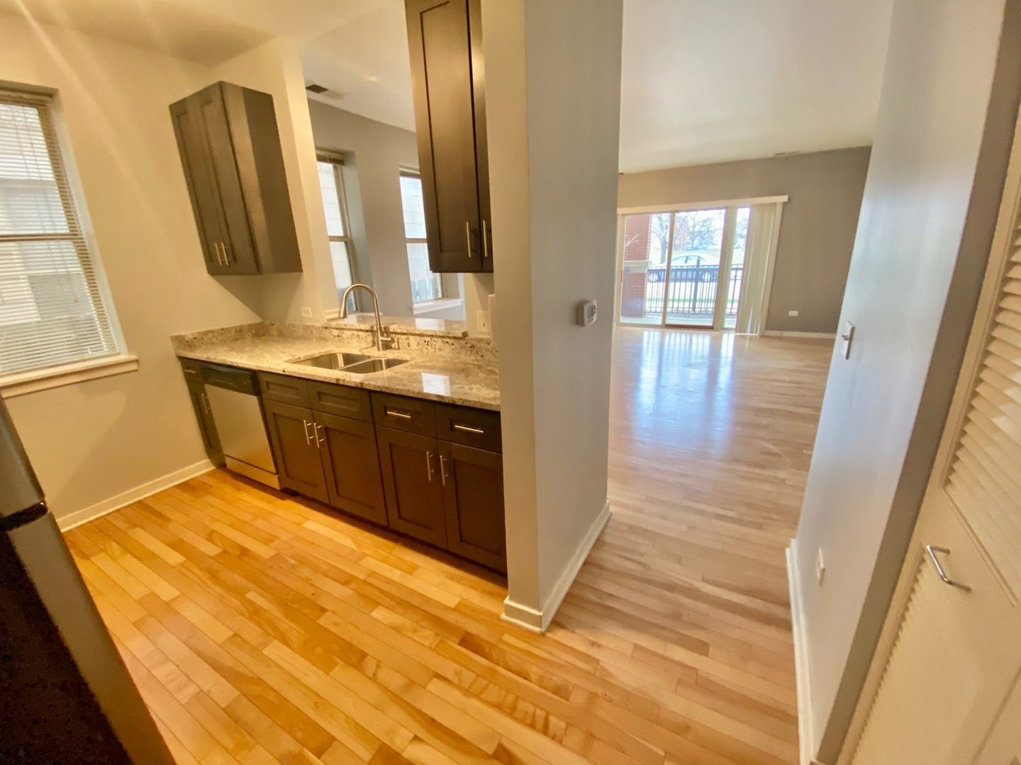 907 South Lytle Street, Unit 101 Chicago, IL 60607 - Photo 8 of 18 Gallery Image 8