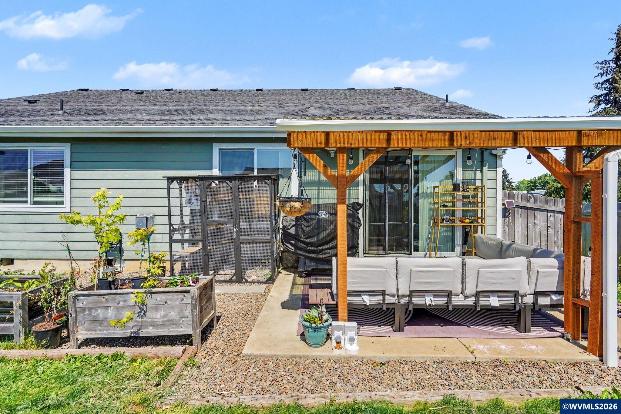179 Northwest Card Avenue Dallas, OR 97338 - Photo 32 of 35