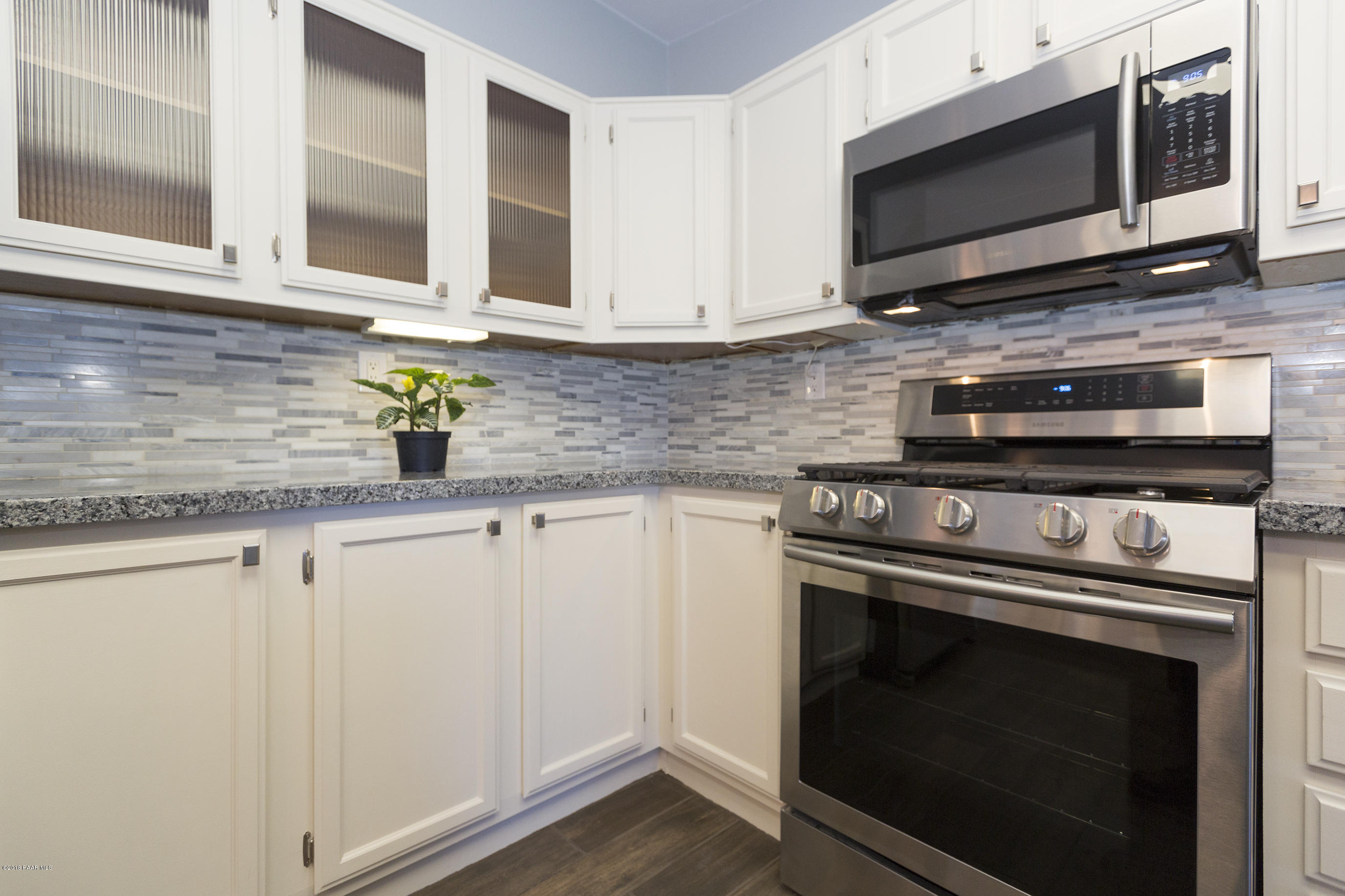 2553 Hilltop Road Prescott, AZ 86301 - Photo 11 of 35 Newly Painted Cabinets, Back Splash, SS