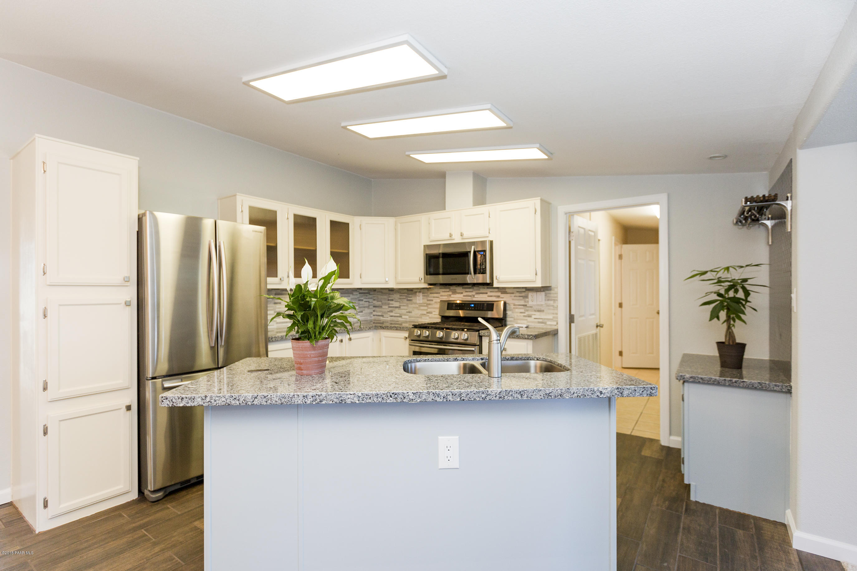 2553 Hilltop Road Prescott, AZ 86301 - Photo 13 of 35 Newly Painted Cabinets, SS Samsung Appl