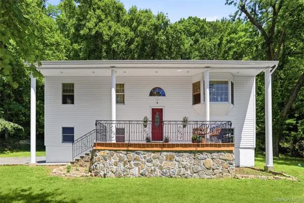 $1,049,000 | 3888 Fawn Court, Shrub Oak, NY 10588