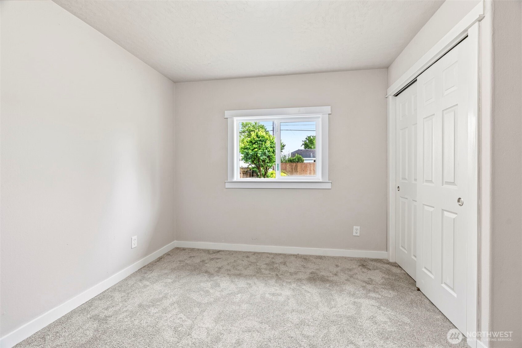 2843 Hemlock Street Longview, WA 98632 - Photo 22 of 35