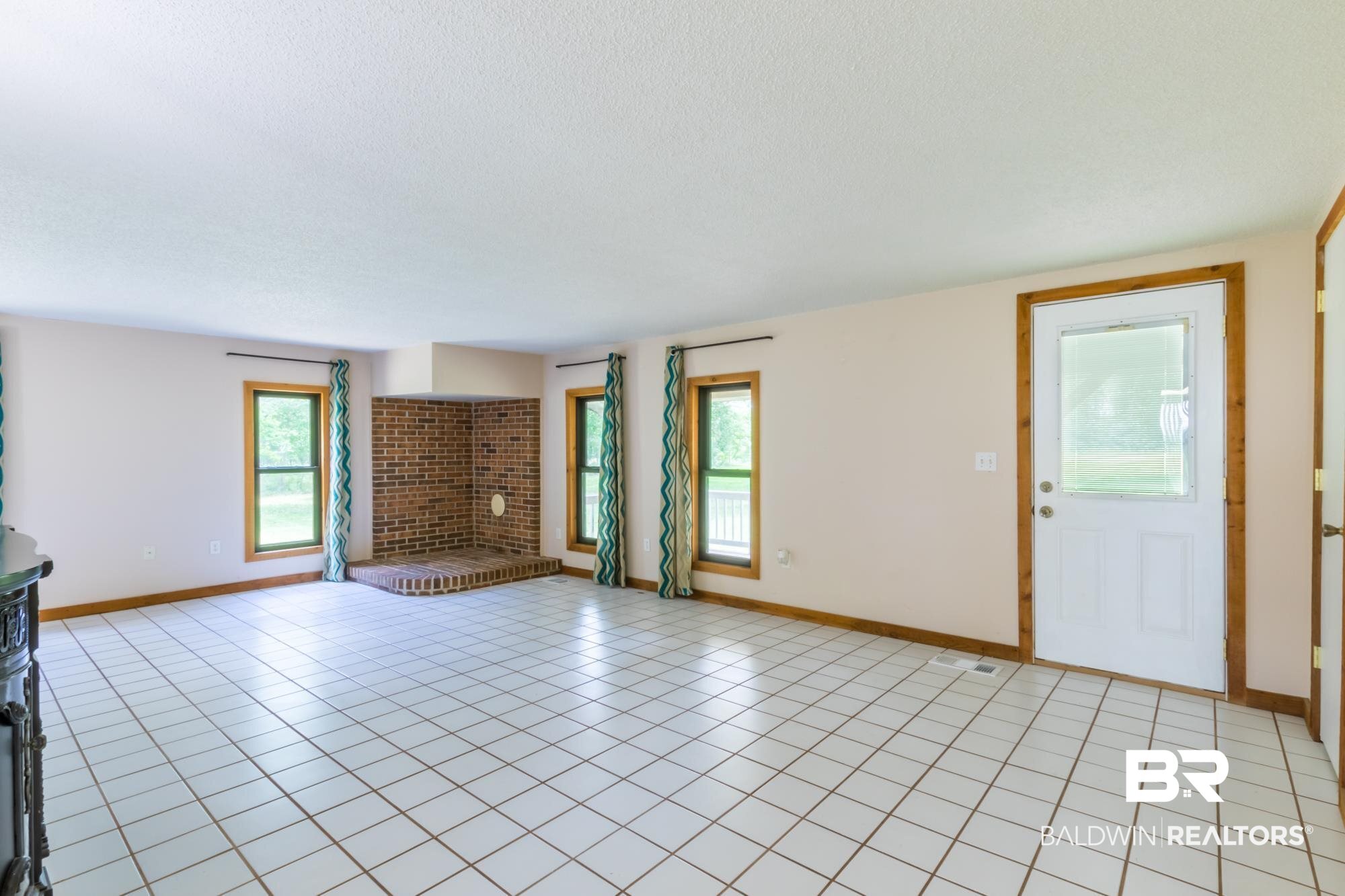 24551 Bretz Lane Elberta, AL 36530 - Photo 16 of 29 Living Room