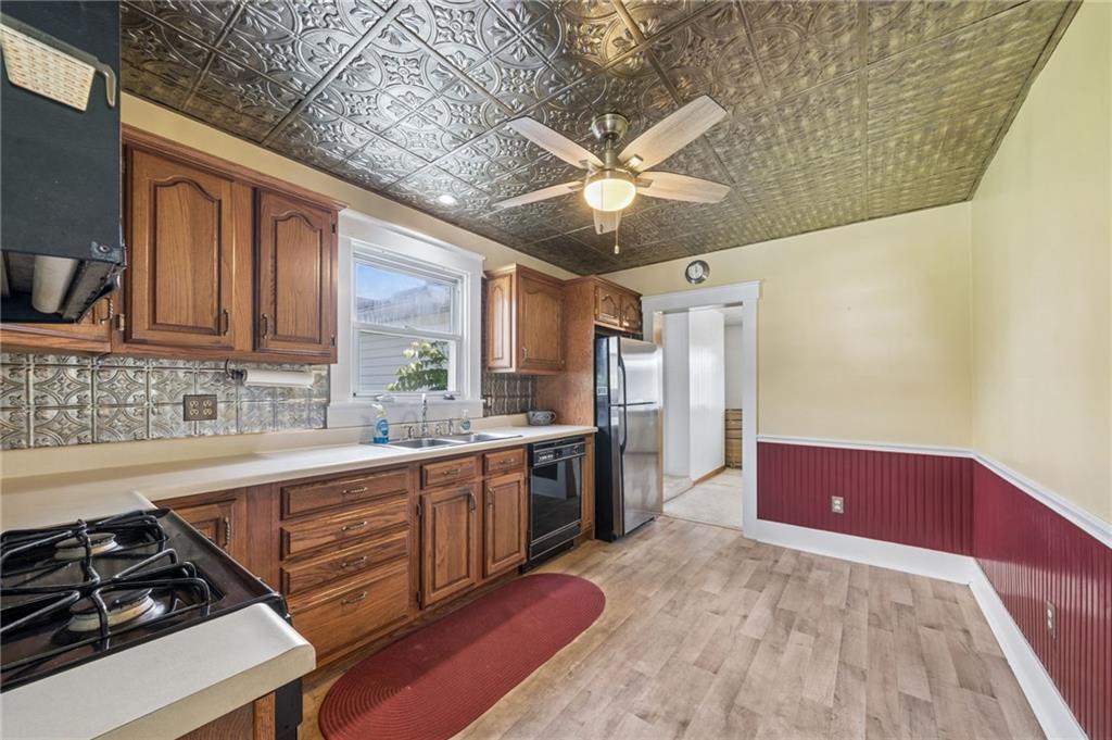 127 Carmichaels Street Rices Landing, PA 15357 - Photo 12 of 35