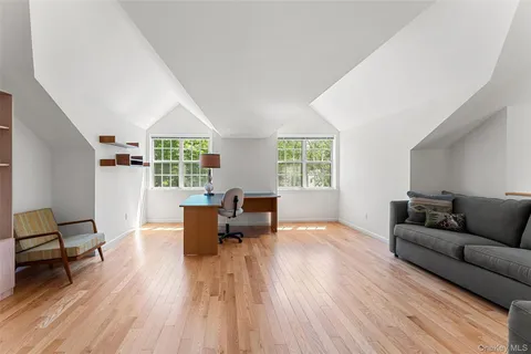 $1,095,000 | 1 Deerfoot Lane, Yonkers, NY 10710