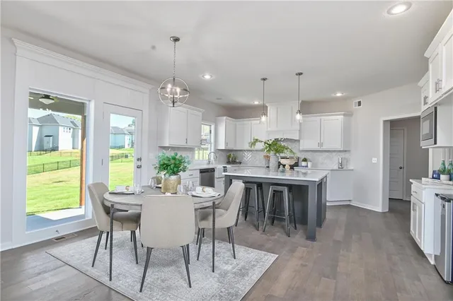 $654,950 | 6122 Lewis Drive, Shawnee, KS 66226