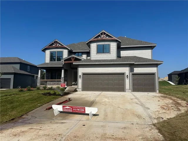 $654,950 | 6122 Lewis Drive, Shawnee, KS 66226