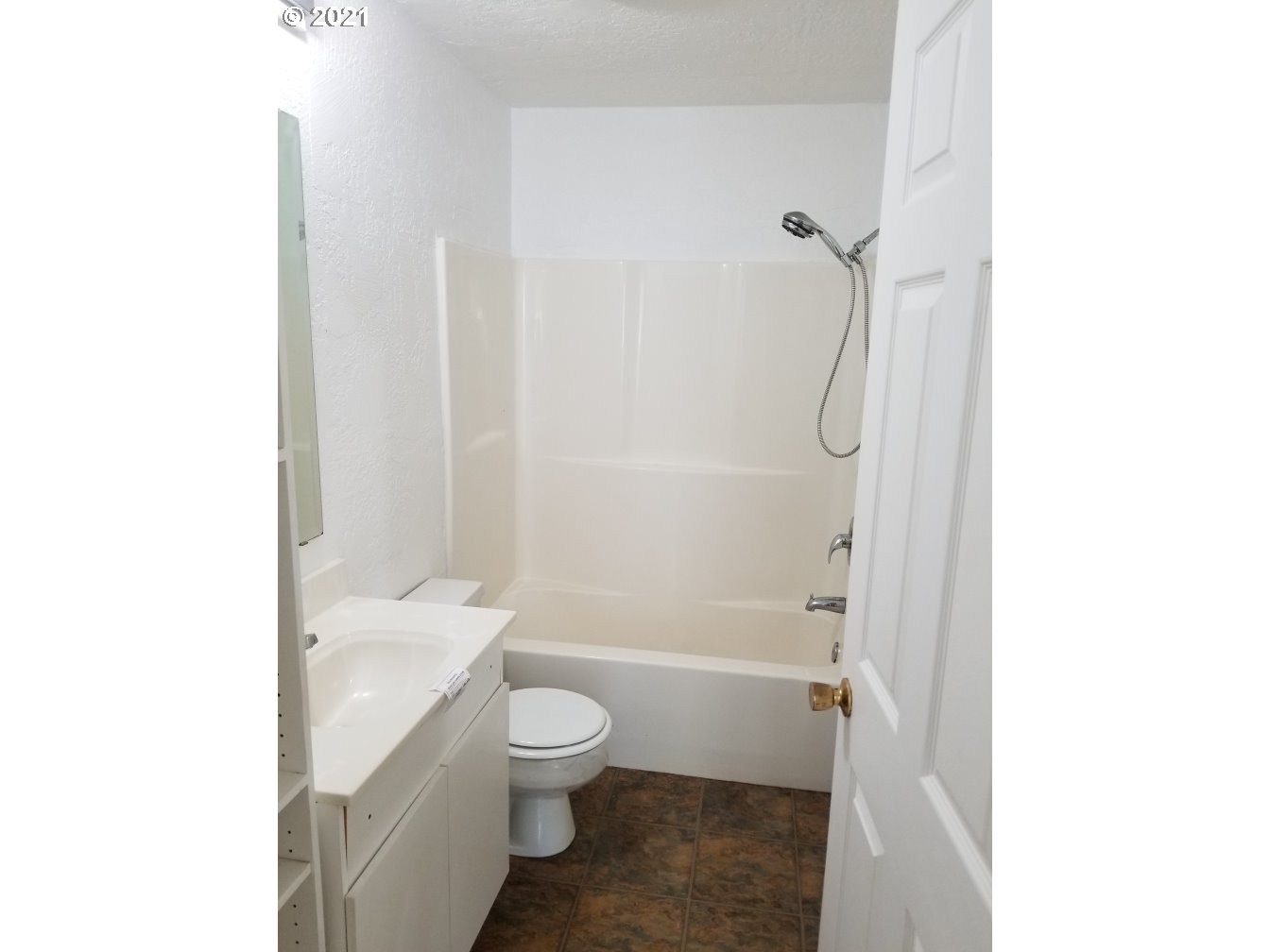 37201 Row River Road Dorena, OR 97434 - Photo 13 of 20 Gallery Image 13