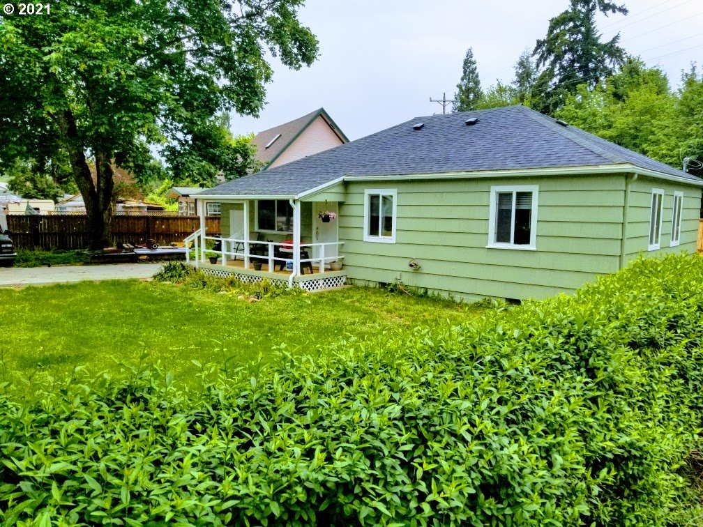 37201 Row River Road Dorena, OR 97434 - Photo 3 of 20 Gallery Image 3