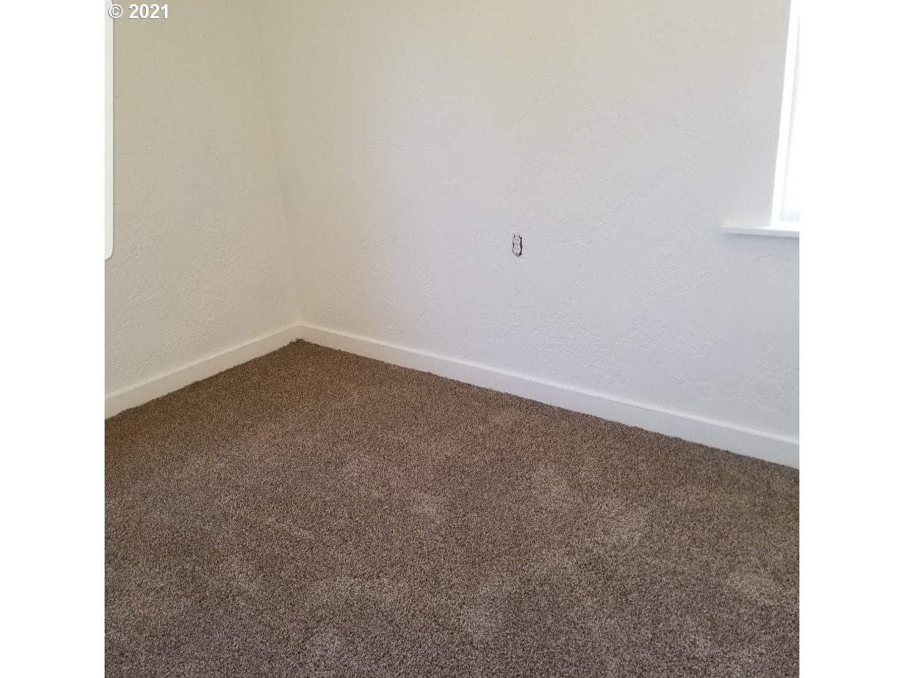 37201 Row River Road Dorena, OR 97434 - Photo 10 of 20 Gallery Image 10