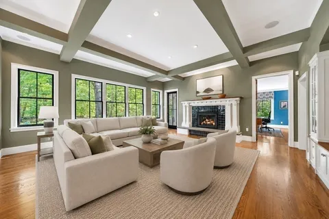 $5,250,000 | 10 Chandler Circle, Weston, MA 02493