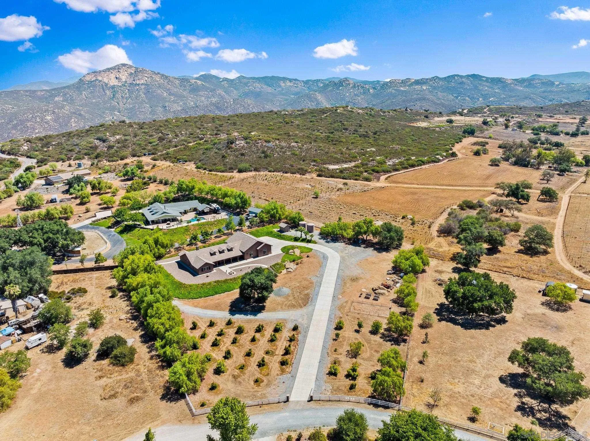 19553 Hidden Glen Road Alpine, CA 91901 - Photo 44 of 55 a view of city and ocean