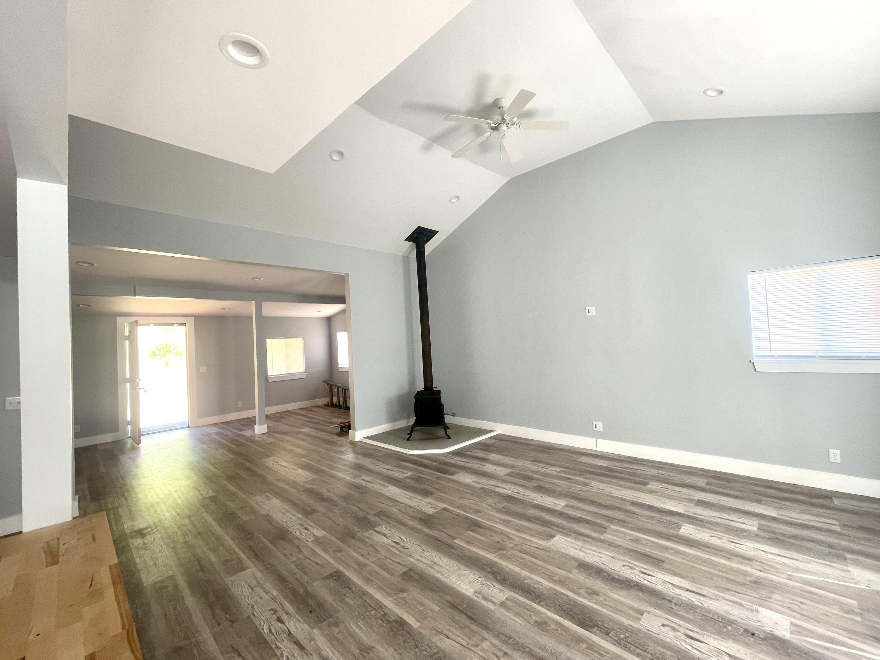 2027 Sunset Ridge Road Blocksburg, CA 95514 - Photo 20 of 37