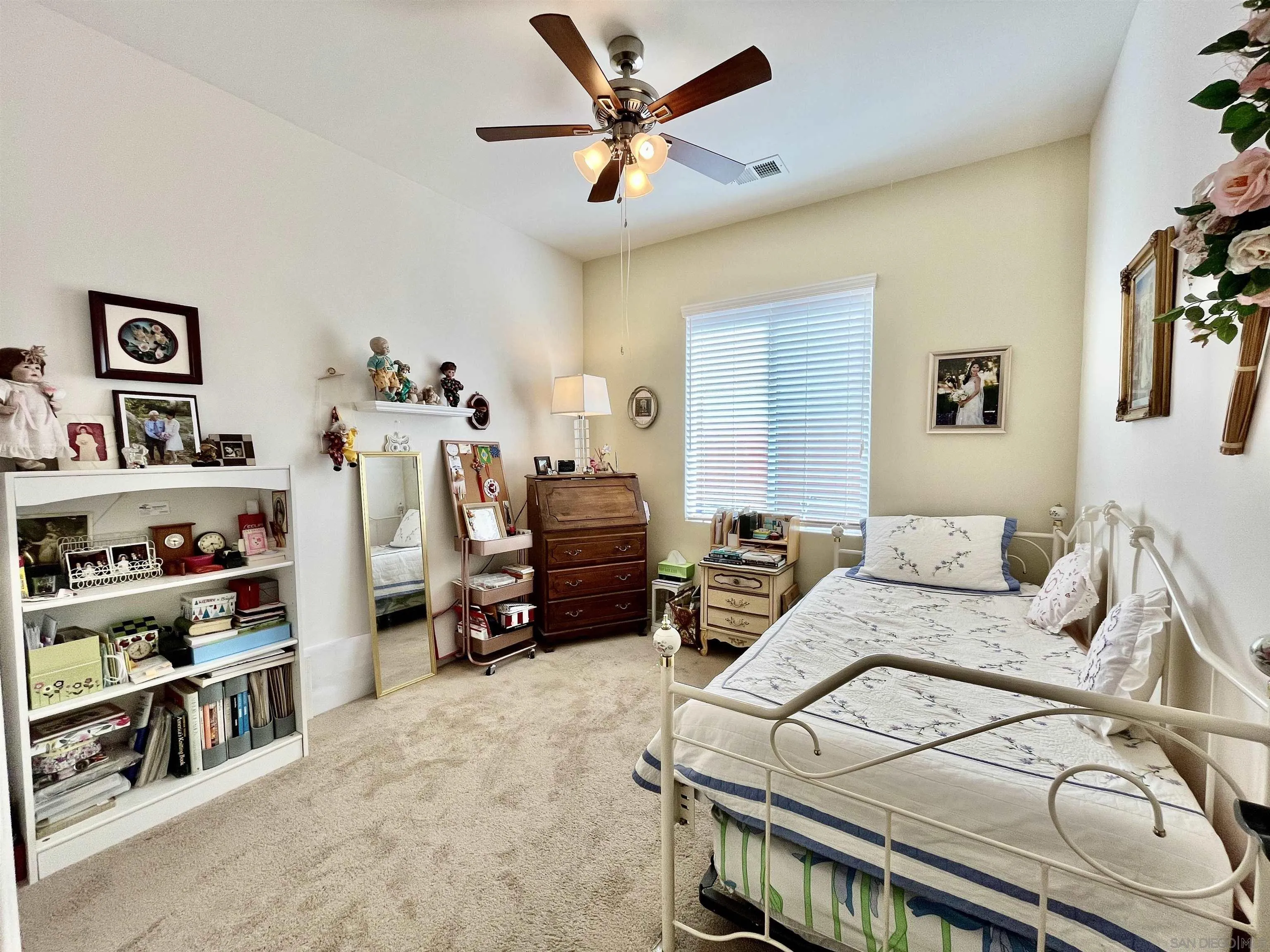 888 Rancho Terrace Ct. El Cajon, CA 92019 - Photo 23 of 34 a living room with furniture and a flat screen tv