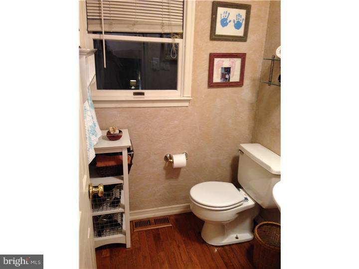 63 Twining Road Richboro, PA 18954 - Photo 14 of 25 Bathroom