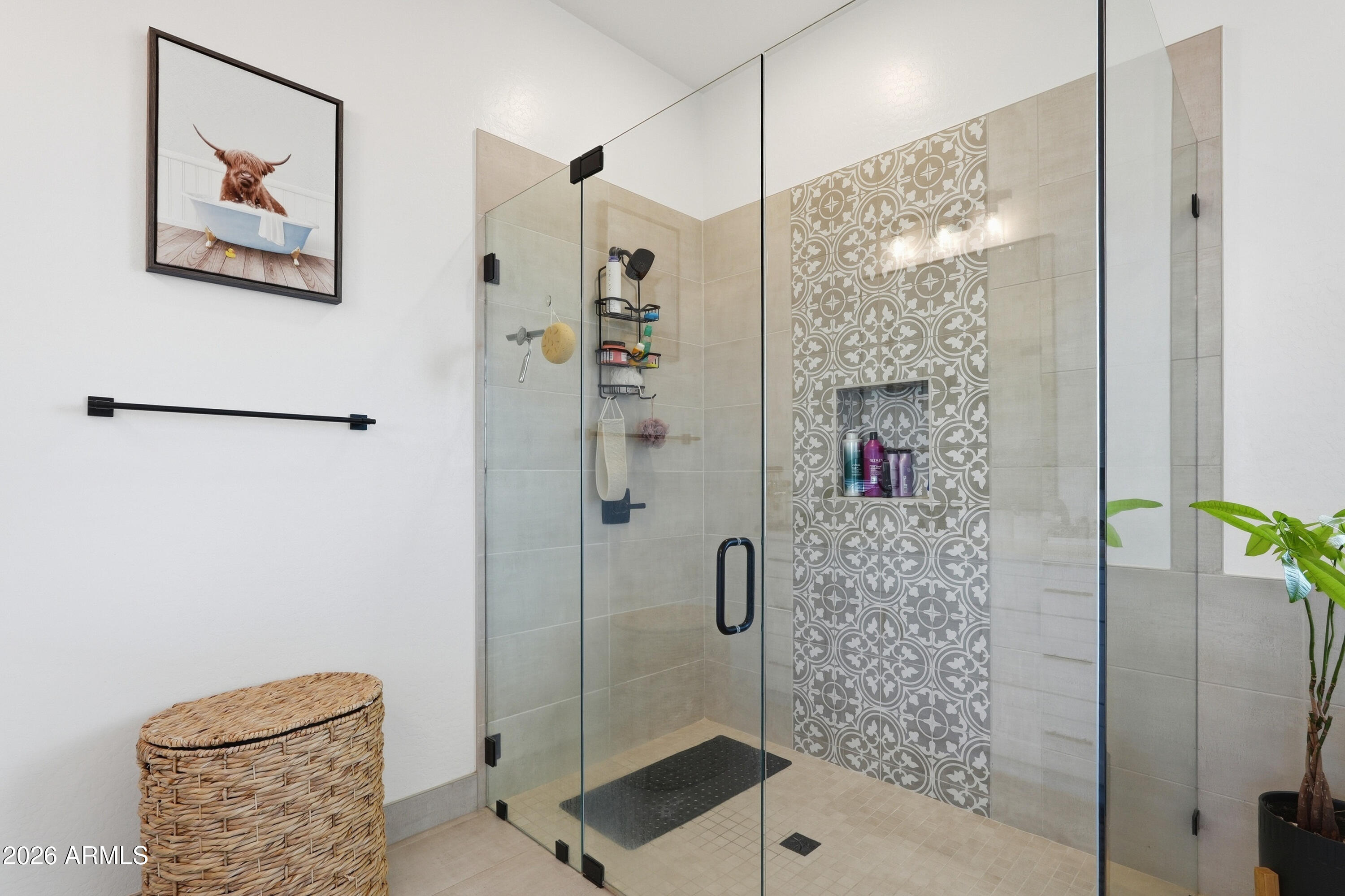 10464 East Magnolia Road Gold Canyon, AZ 85118 - Photo 42 of 77 a bathroom with a shower
