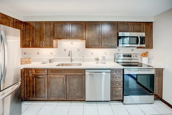 $549,900 | 232 Old Beaverbrook, Unit 232, Acton, MA 01718