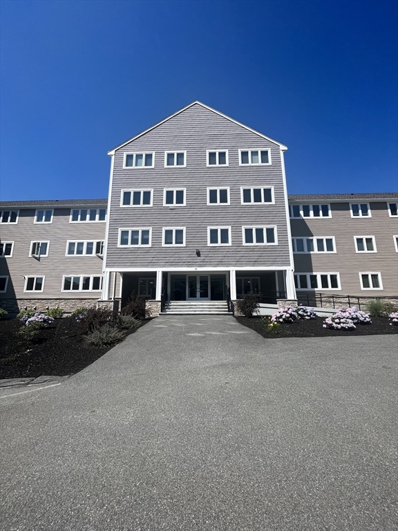 36 Dunham Road, Unit 208 Beverly, MA 01915 - Photo 1 of 19 Gallery Image 1