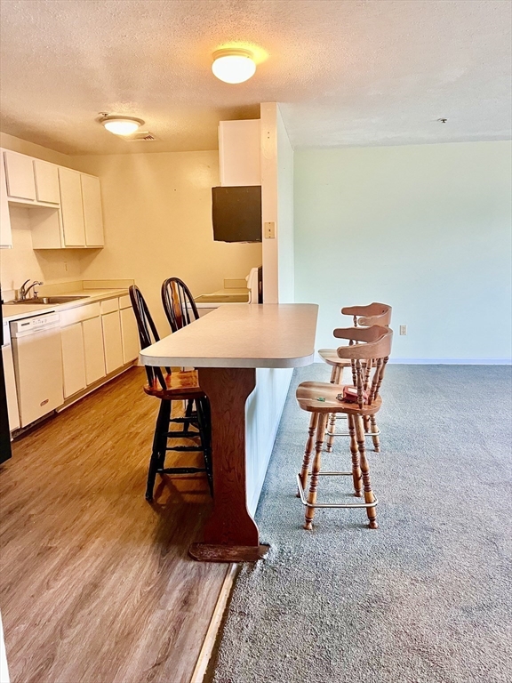 36 Dunham Road, Unit 208 Beverly, MA 01915 - Photo 6 of 19 Gallery Image 6