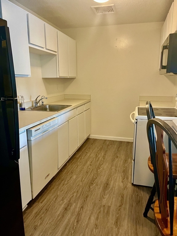 36 Dunham Road, Unit 208 Beverly, MA 01915 - Photo 7 of 19 Gallery Image 7