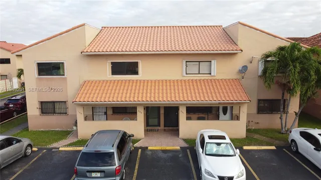 $328,900 | 7801 West 29th Way, Unit 102, Hialeah, FL 33018