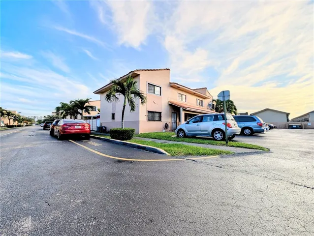 $328,900 | 7801 West 29th Way, Unit 102, Hialeah, FL 33018