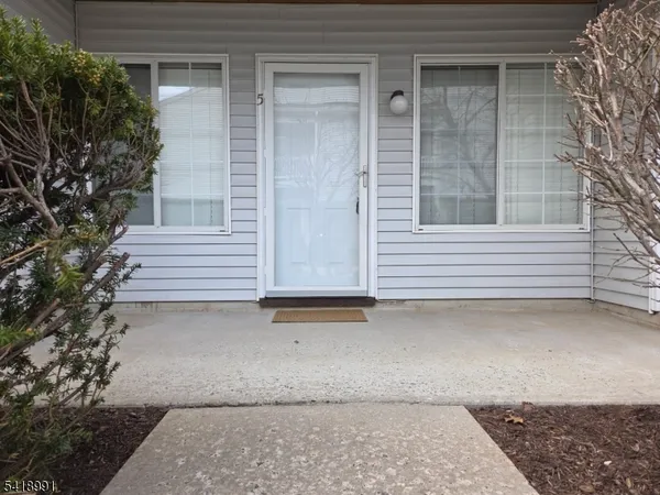 $2,200 | 5 Mountain Court, Bedminster, NJ 07921