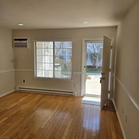 $2,200 | 5 Mountain Court, Bedminster, NJ 07921