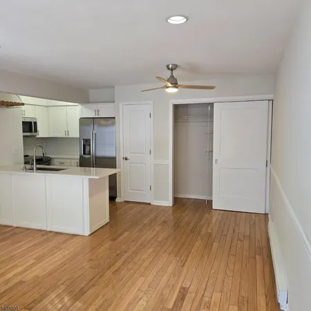 $2,200 | 5 Mountain Court, Bedminster, NJ 07921