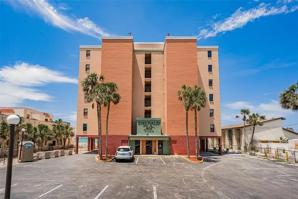 $950,000 | 17334 Gulf Boulevard, Unit 203, North Redington Beach, FL 33708