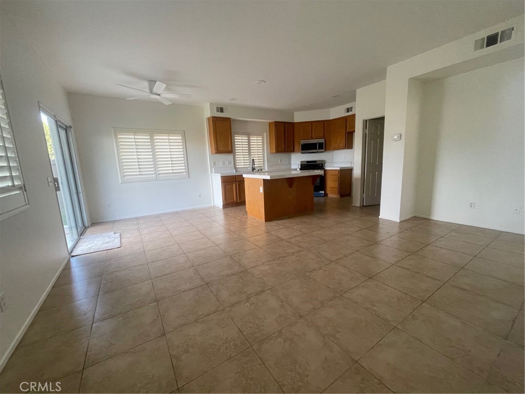 1333 Soundview Circle Corona, CA 92881 - Photo 6 of 22