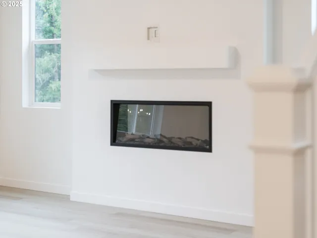 a close view of sink and tap