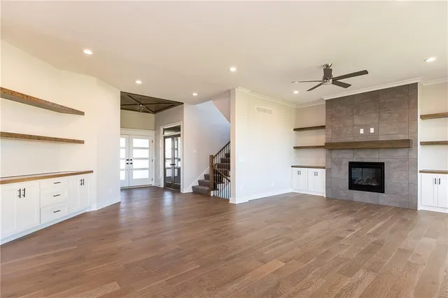 $693,585 | 3361 West 187th Street, Overland Park, KS 66085