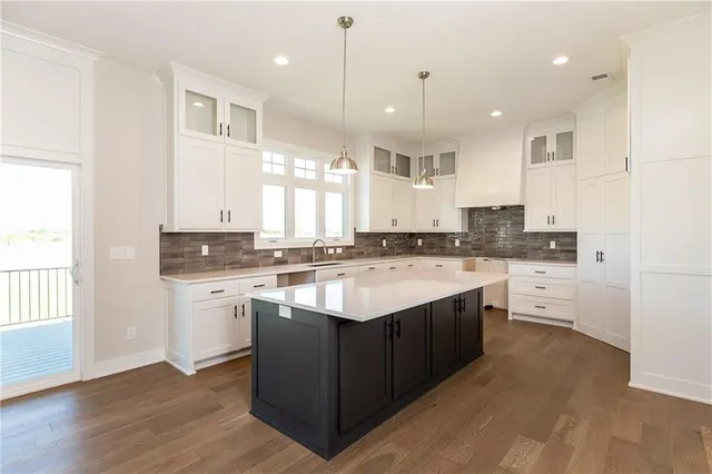 $693,585 | 3361 West 187th Street, Overland Park, KS 66085