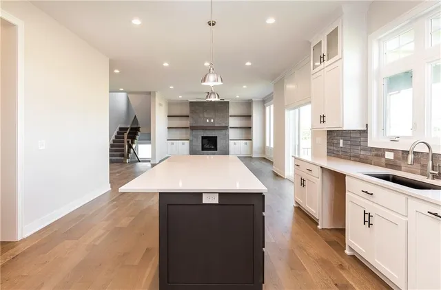 $693,585 | 3361 West 187th Street, Overland Park, KS 66085