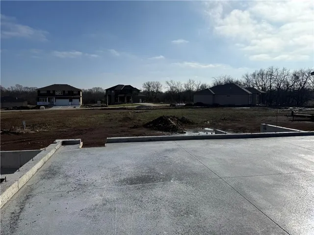 $693,585 | 3361 West 187th Street, Overland Park, KS 66085