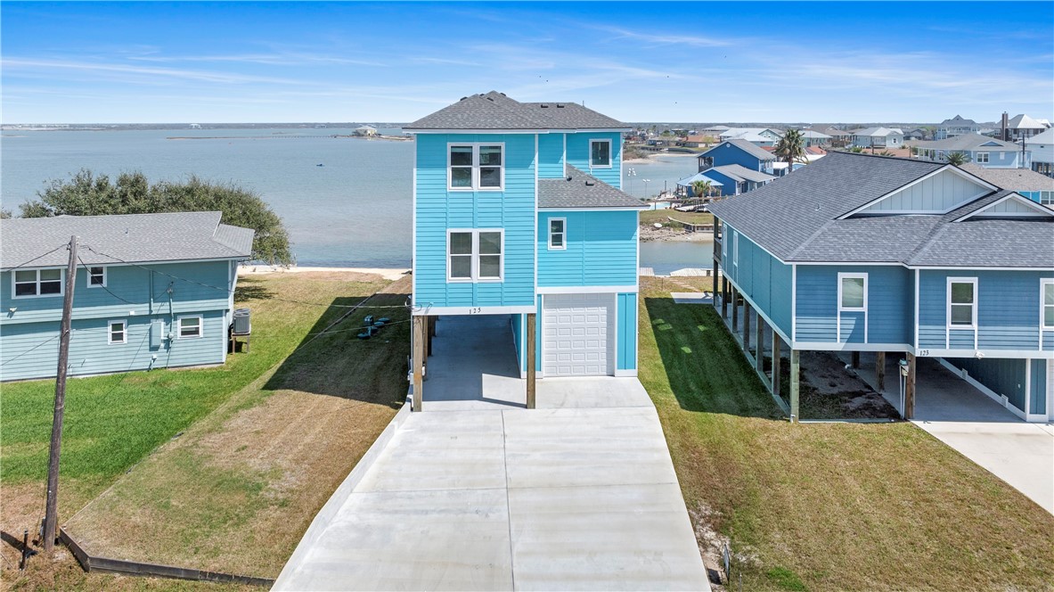 125 Lakeview Road Rockport, TX 78382 - Photo 2 of 40