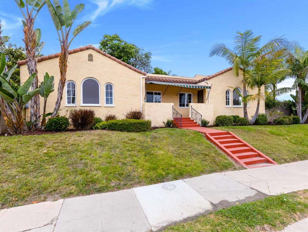 1980 Chatsworth Boulevard San Diego, CA 92107 - Photo 2 of 21 a view of house with backyard