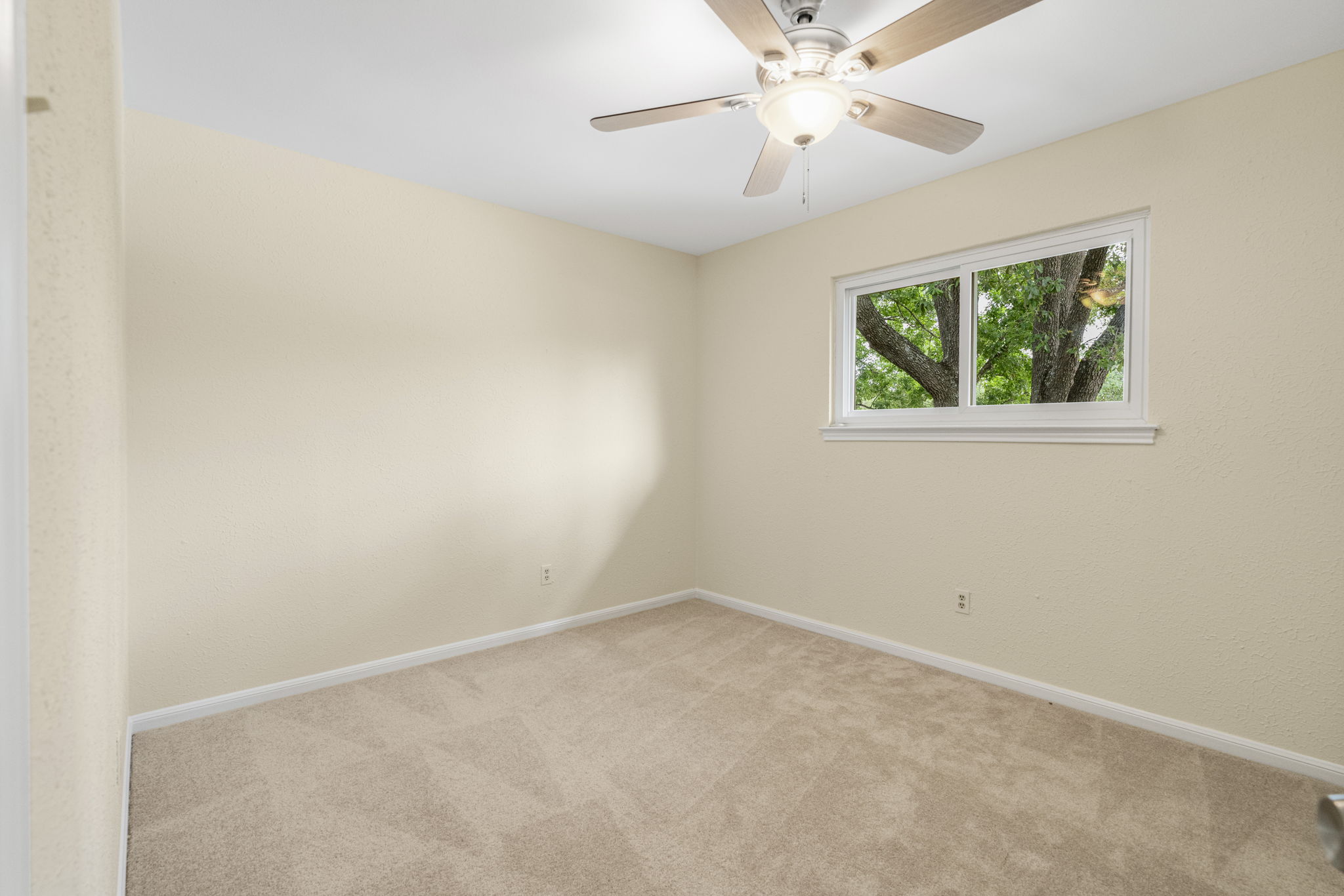 5504 Camp Fire Trail Austin, TX 78749 - Photo 12 of 21 upstairs bedroom 1