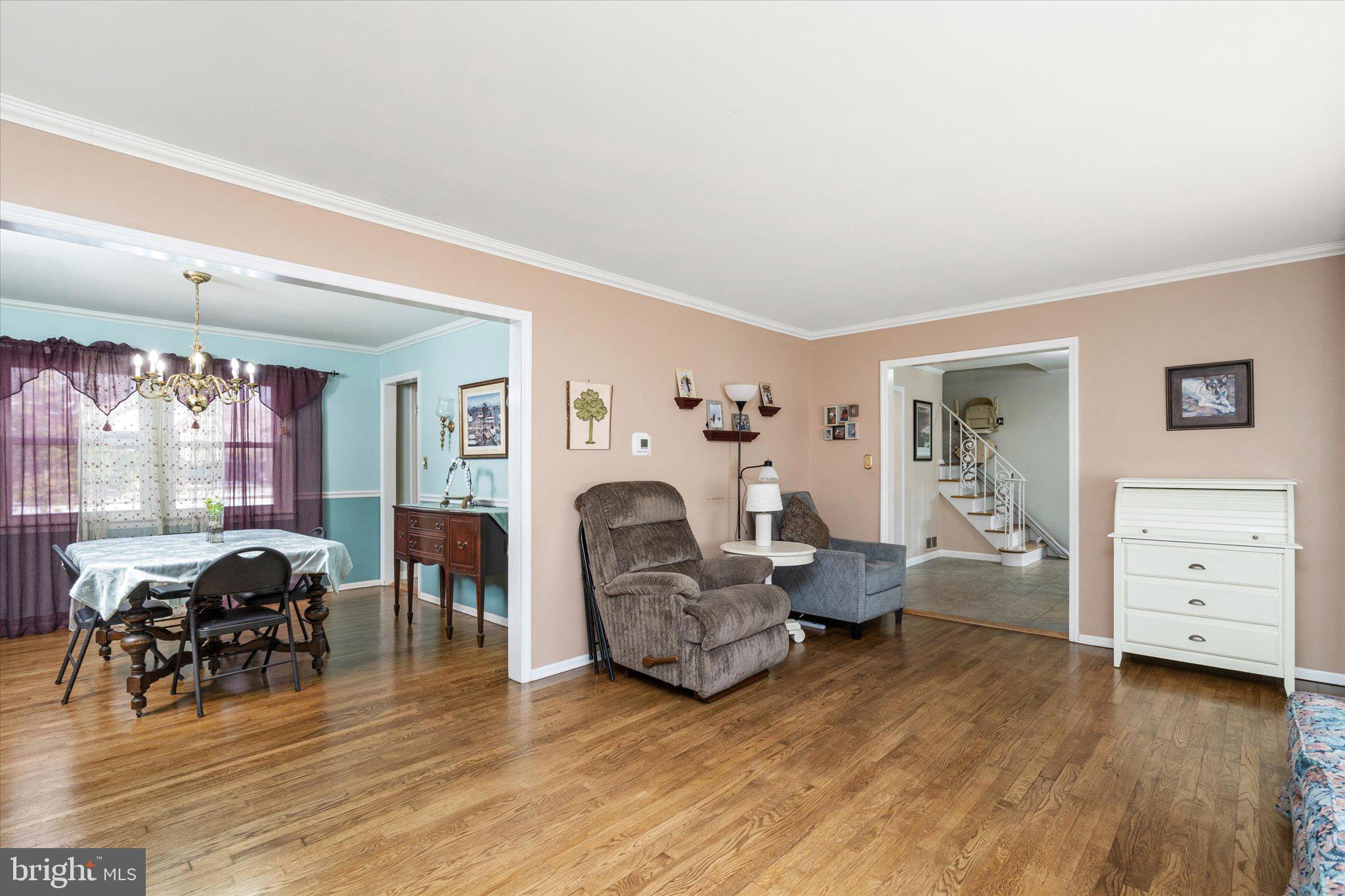 8 Wayne Way East Windsor, NJ 08520 - Photo 3 of 29 a living room with furniture and wooden floor