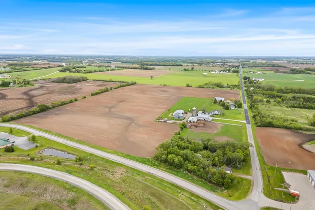 $1,200,000 | 1600 Planeview Drive, Oshkosh, WI 54904
