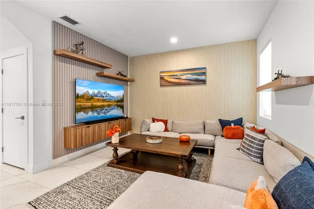 $6,990 | 10373 Northwest 68th Terrace, Doral, FL 33178