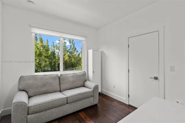 $6,990 | 10373 Northwest 68th Terrace, Doral, FL 33178