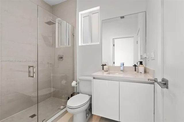 $6,990 | 10373 Northwest 68th Terrace, Doral, FL 33178