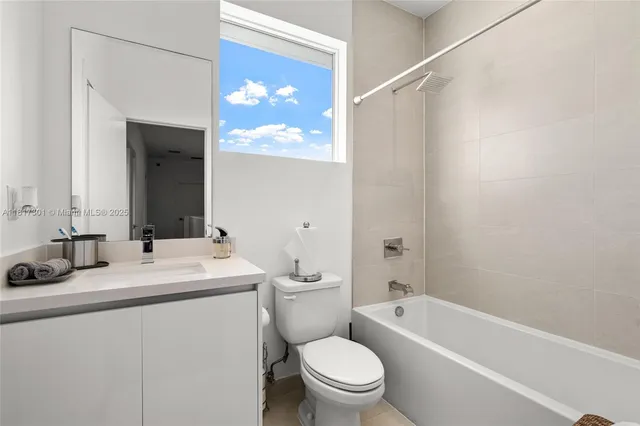 $6,990 | 10373 Northwest 68th Terrace, Doral, FL 33178