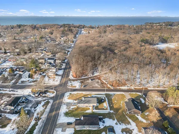 $575,000 | 6780 West Bryant Road, Ludington, MI 49431