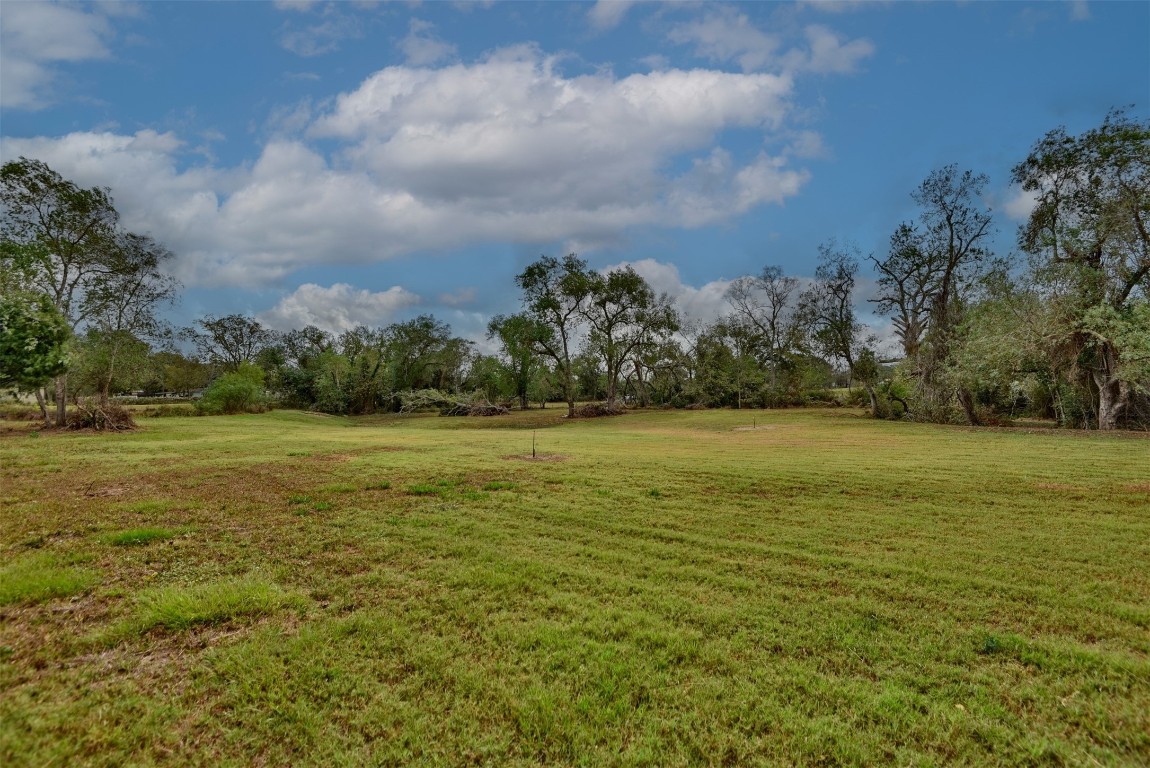 0 20th Hempstead, TX 77445 - Photo 20 of 21 a view of a field with an ocean
