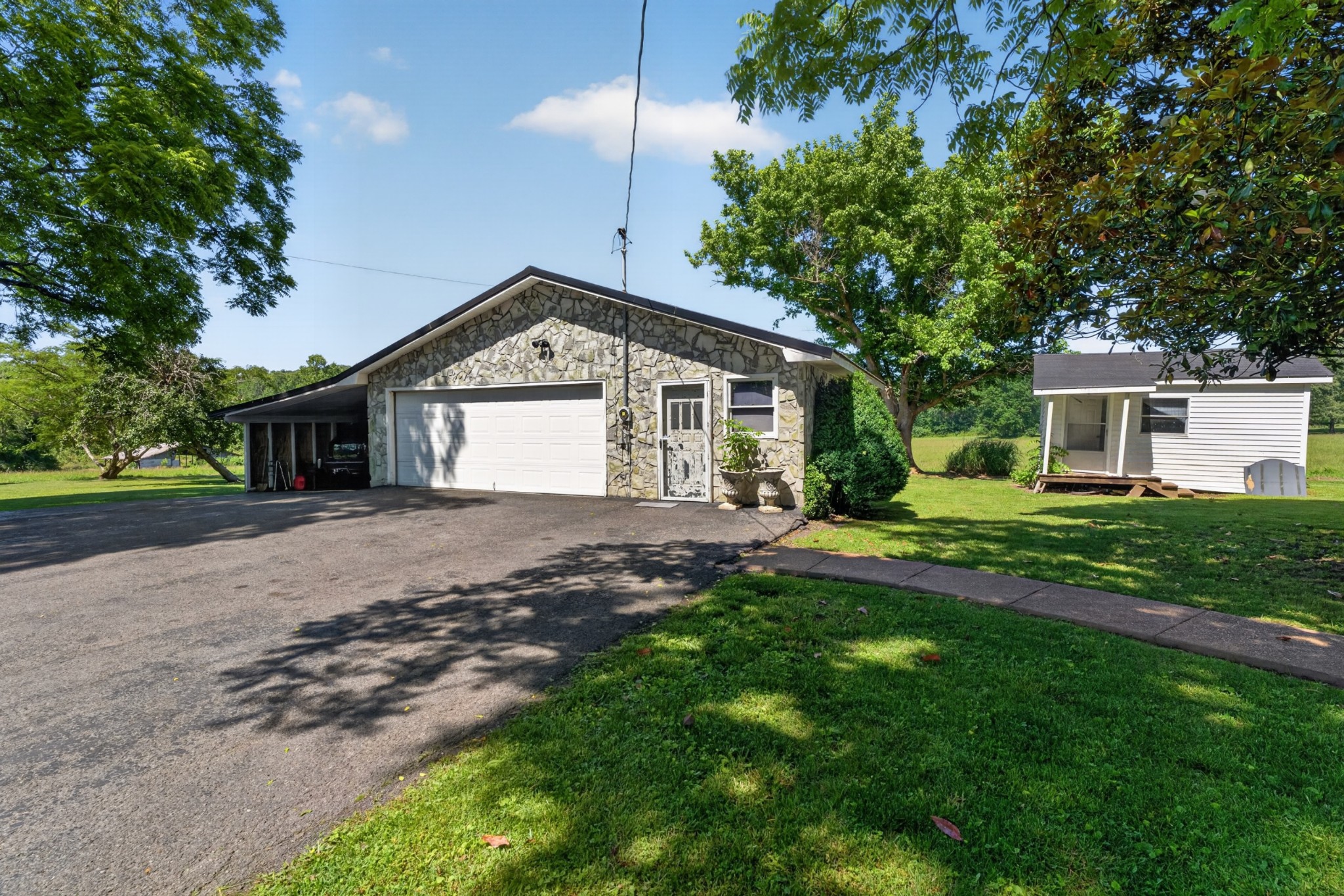 697 Bottom Road Palmer, TN 37365 - Photo 17 of 45