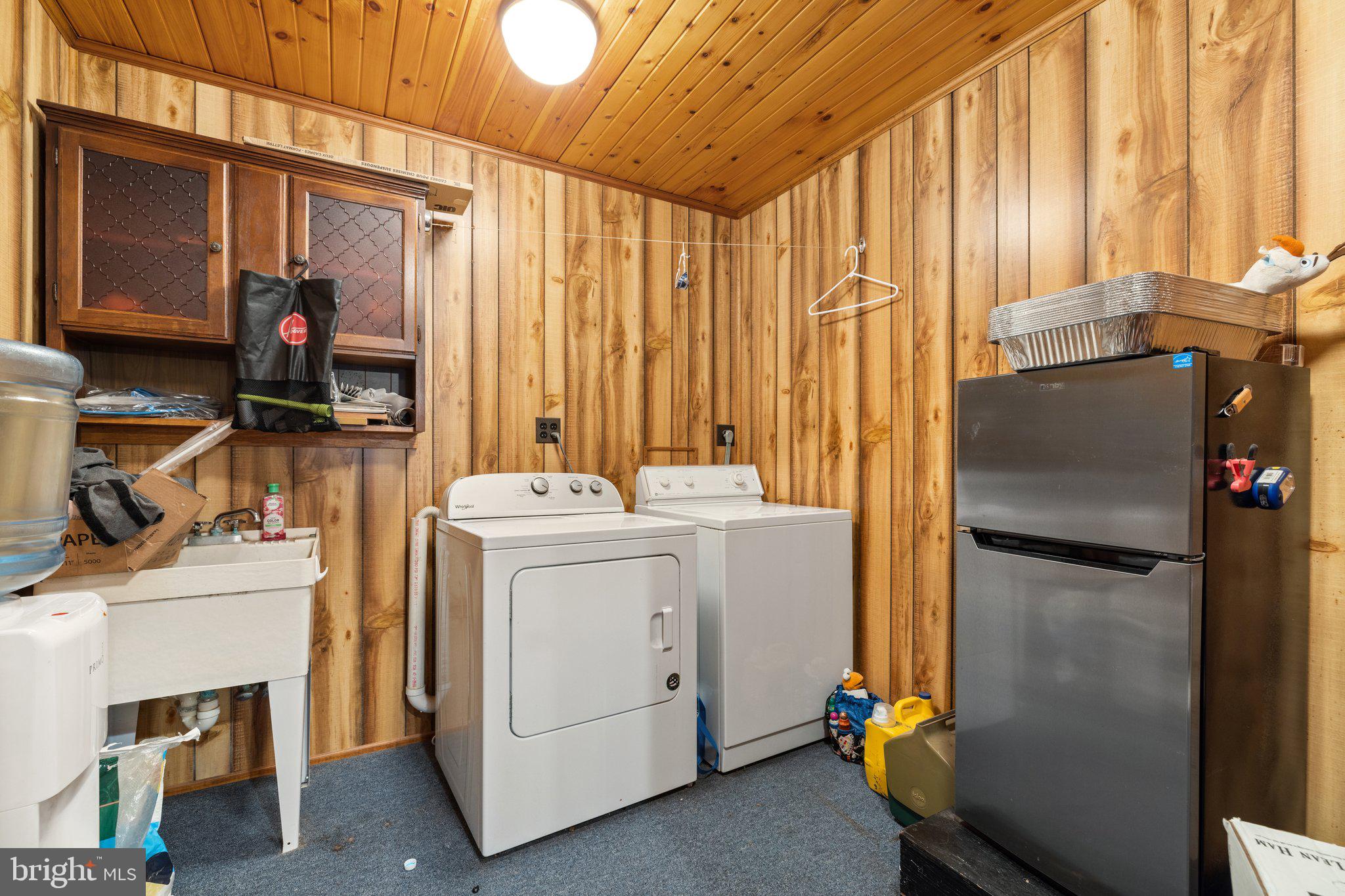 1268 Fishel Road Winchester, VA 22602 - Photo 28 of 66 Laundry